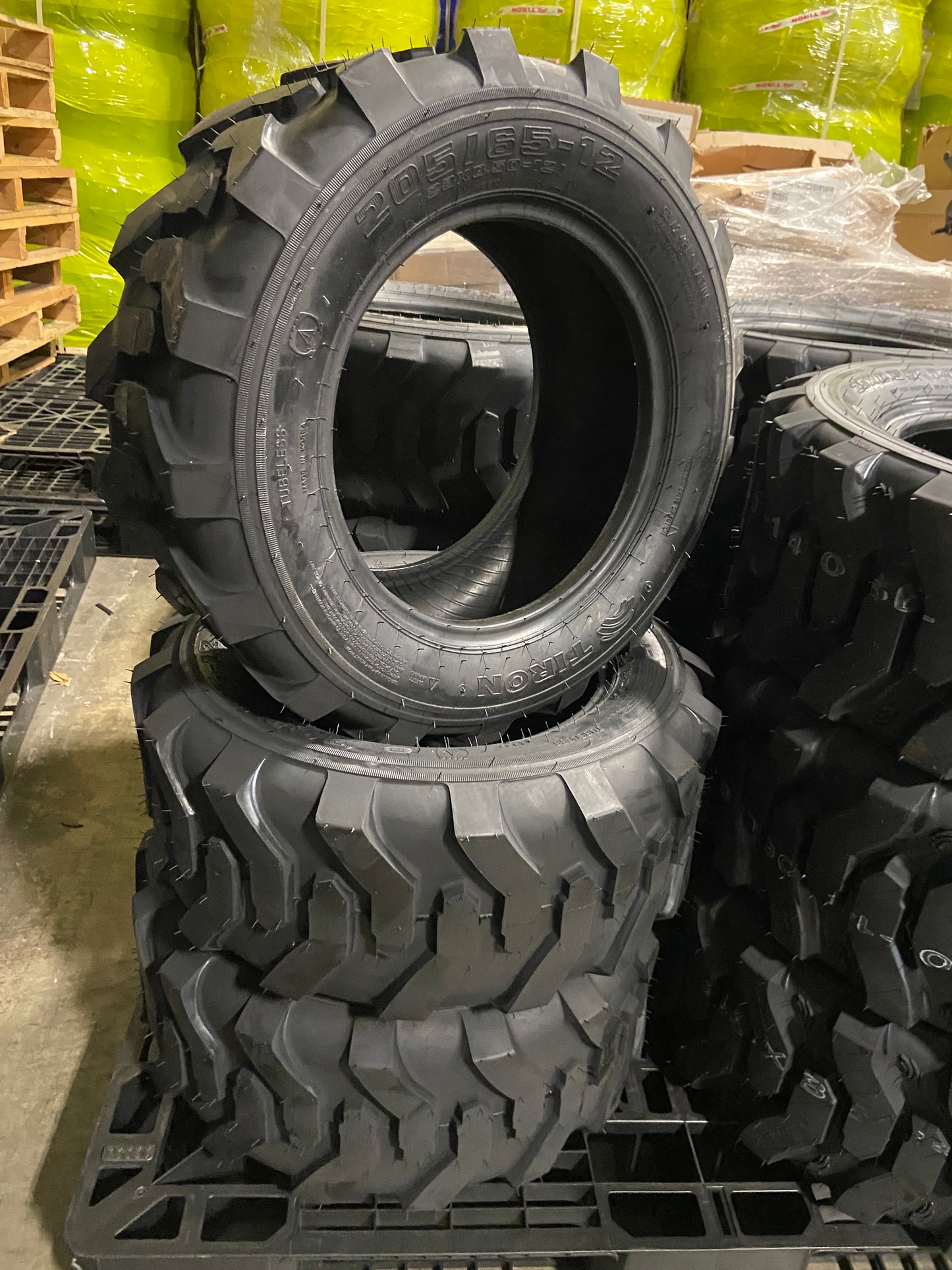 Tiron 23X8.50-12 4 T/L 610 AG R4